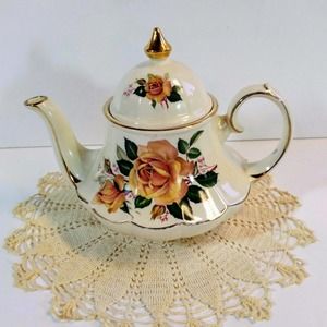 Sadler 3265 Bell Shape Rose England China Teapot